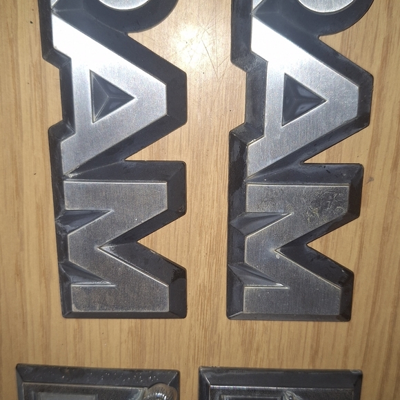 RAM 50 80's Dodge Front Fender Emblems - Picture 4 of 5